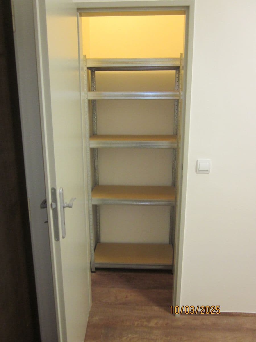 Prenájom bytu 1-izbový 50 m², 5. května, Praha, Praha Prenájom bytu 1-izbový 50 m², 5. května, Praha, Praha