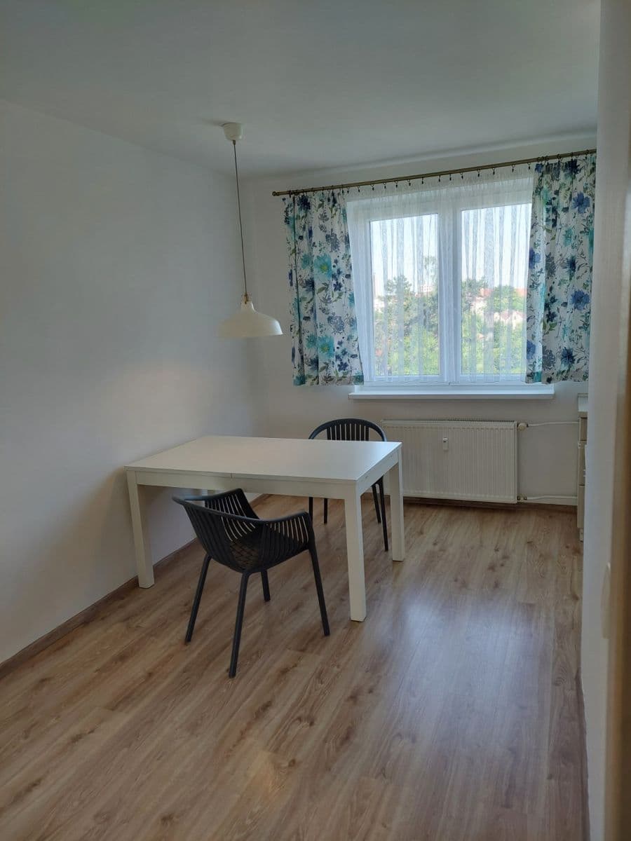 Prenájom bytu 3-izbový 75 m², Nad Olšinami, Praha, Praha Prenájom bytu 3-izbový 75 m², Nad Olšinami, Praha, Praha