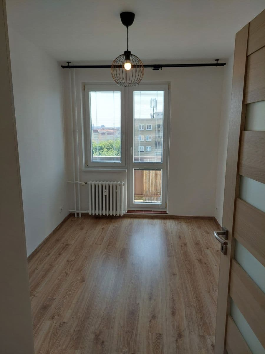 Prenájom bytu 3-izbový 75 m², Nad Olšinami, Praha, Praha Prenájom bytu 3-izbový 75 m², Nad Olšinami, Praha, Praha