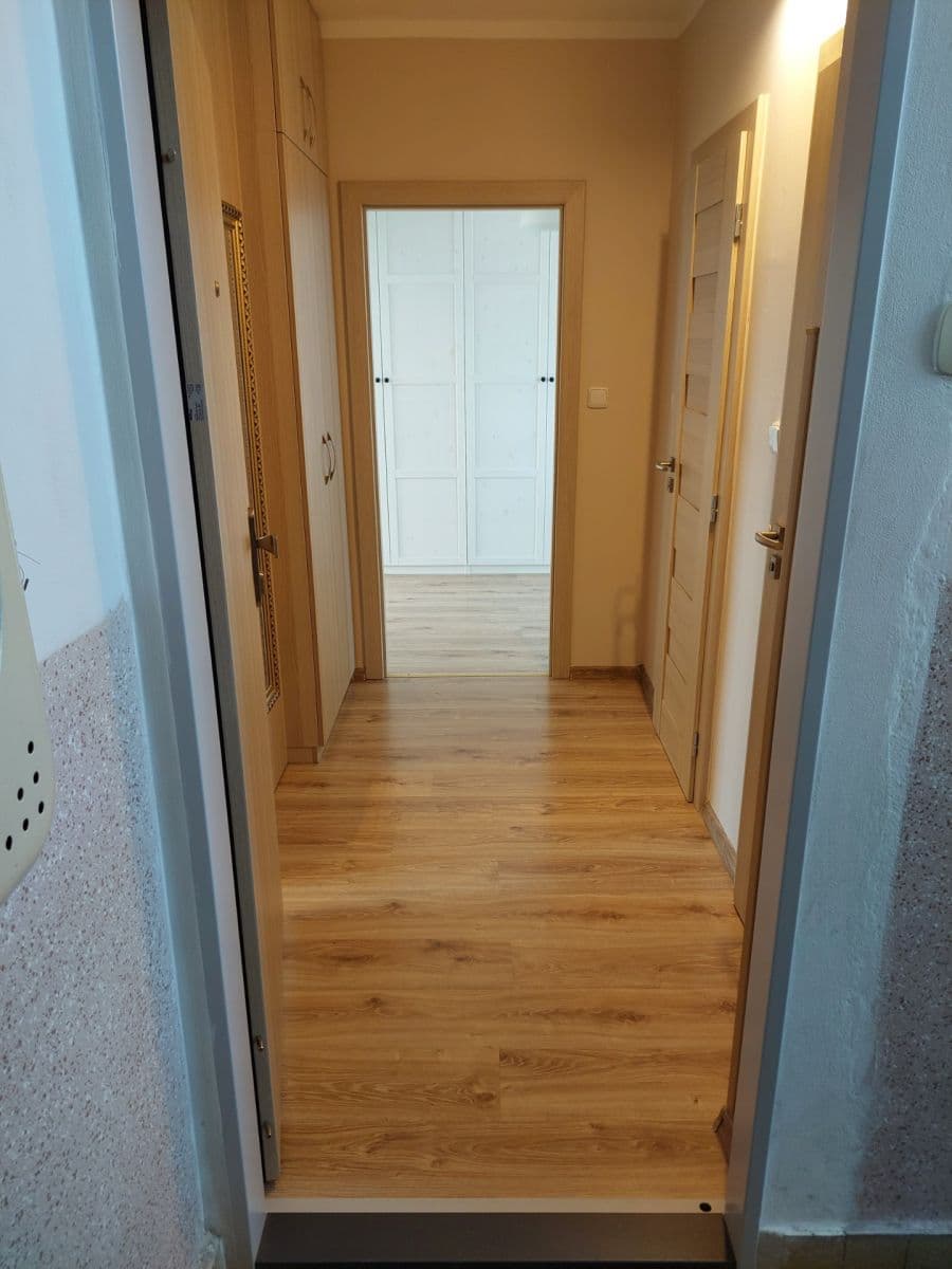 Prenájom bytu 3-izbový 75 m², Nad Olšinami, Praha, Praha Prenájom bytu 3-izbový 75 m², Nad Olšinami, Praha, Praha