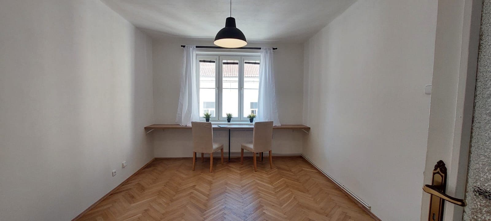 Prenájom bytu 1-izbový 37 m², Pod Labuťkou, Praha, Praha Prenájom bytu 1-izbový 37 m², Pod Labuťkou, Praha, Praha