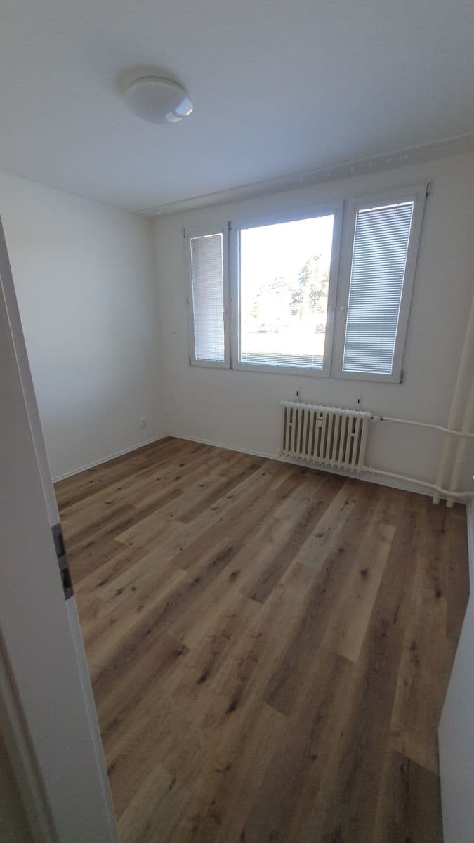 Prenájom bytu 3-izbový 57 m², Novodvorská, Praha, Praha Prenájom bytu 3-izbový 57 m², Novodvorská, Praha, Praha