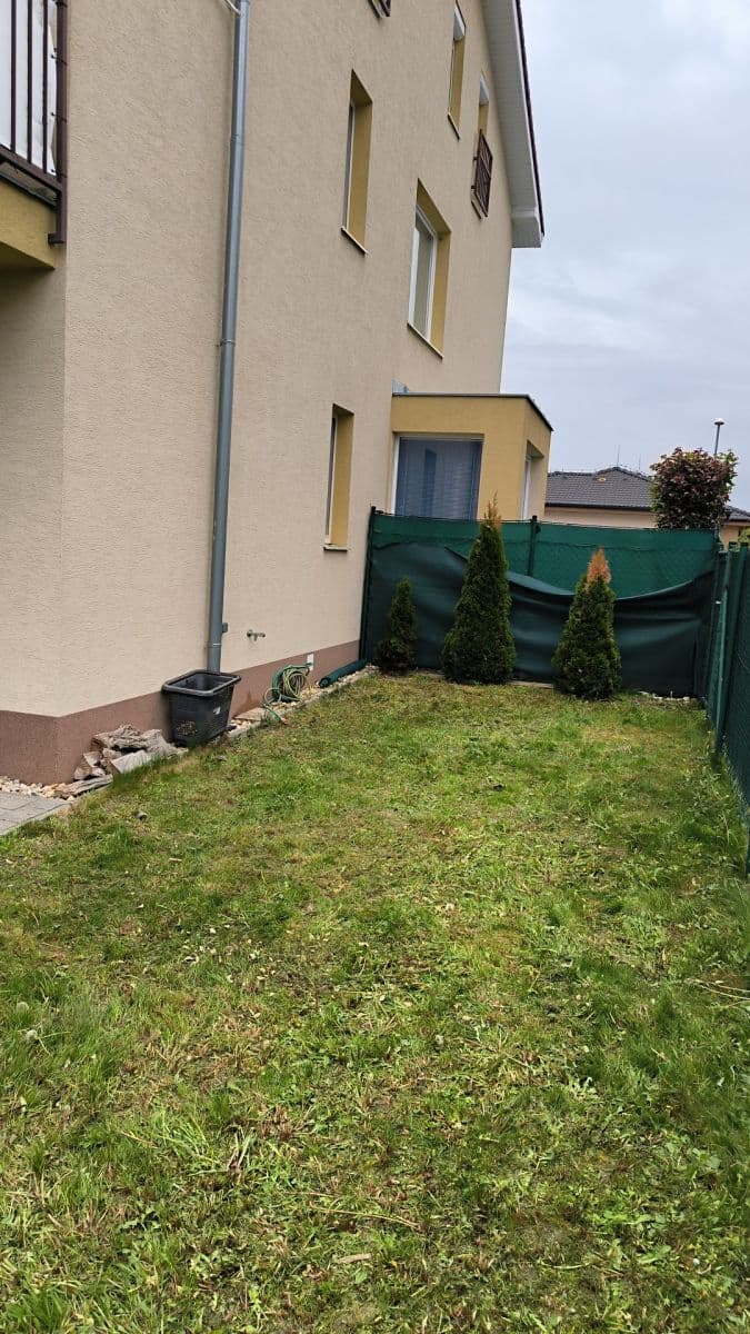 Prenájom bytu Garsoniéra 32 m², Rastislavova, Slovenský Grob, Bratislavský kraj Prenájom bytu Garsoniéra 32 m², Rastislavova, Slovenský Grob, Bratislavský kraj