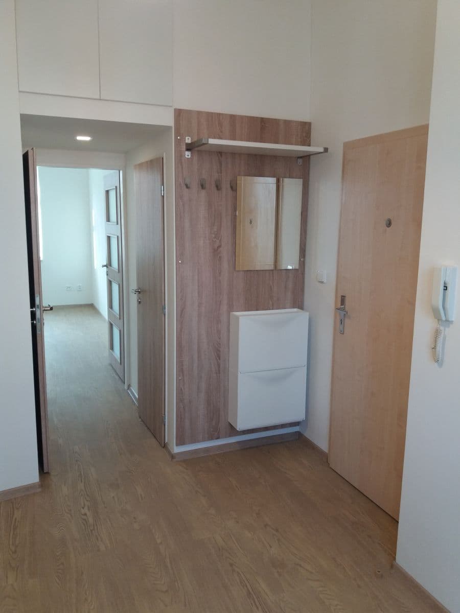 Prenájom bytu 1-izbový 30 m², Zenklova, Praha, Praha Prenájom bytu 1-izbový 30 m², Zenklova, Praha, Praha