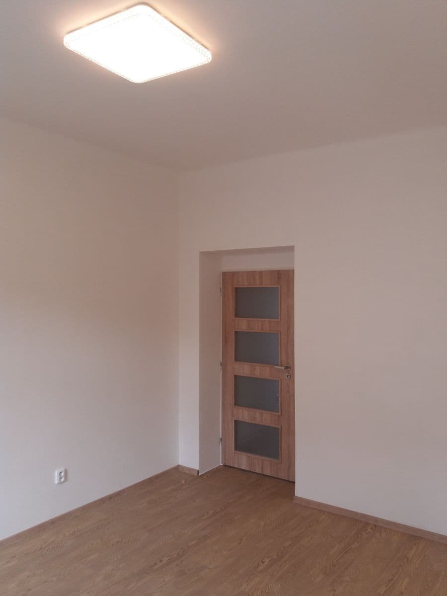 Prenájom bytu 1-izbový 30 m², Zenklova, Praha, Praha Prenájom bytu 1-izbový 30 m², Zenklova, Praha, Praha