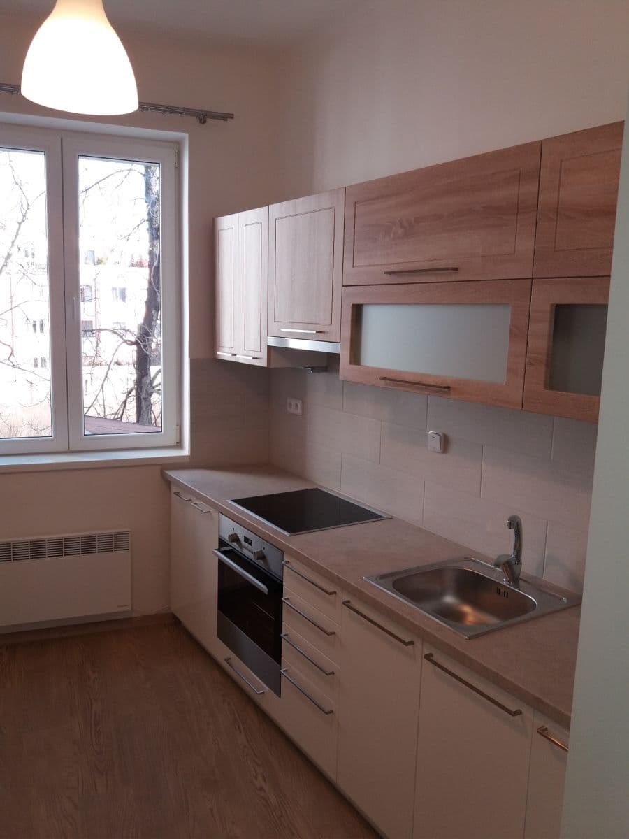 Prenájom bytu 1-izbový 30 m², Zenklova, Praha, Praha Prenájom bytu 1-izbový 30 m², Zenklova, Praha, Praha