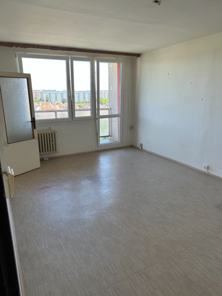 Prenájom bytu 1-izbový 38 m², Třeboradická, Praha, Praha Prenájom bytu 1-izbový 38 m², Třeboradická, Praha, Praha