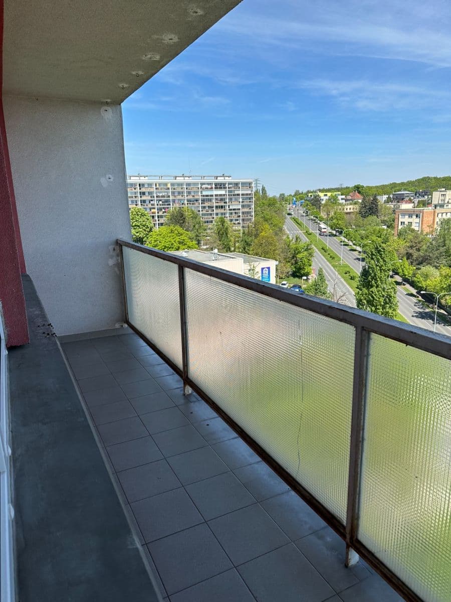 Prenájom bytu 1-izbový 38 m², Třeboradická, Praha, Praha Prenájom bytu 1-izbový 38 m², Třeboradická, Praha, Praha