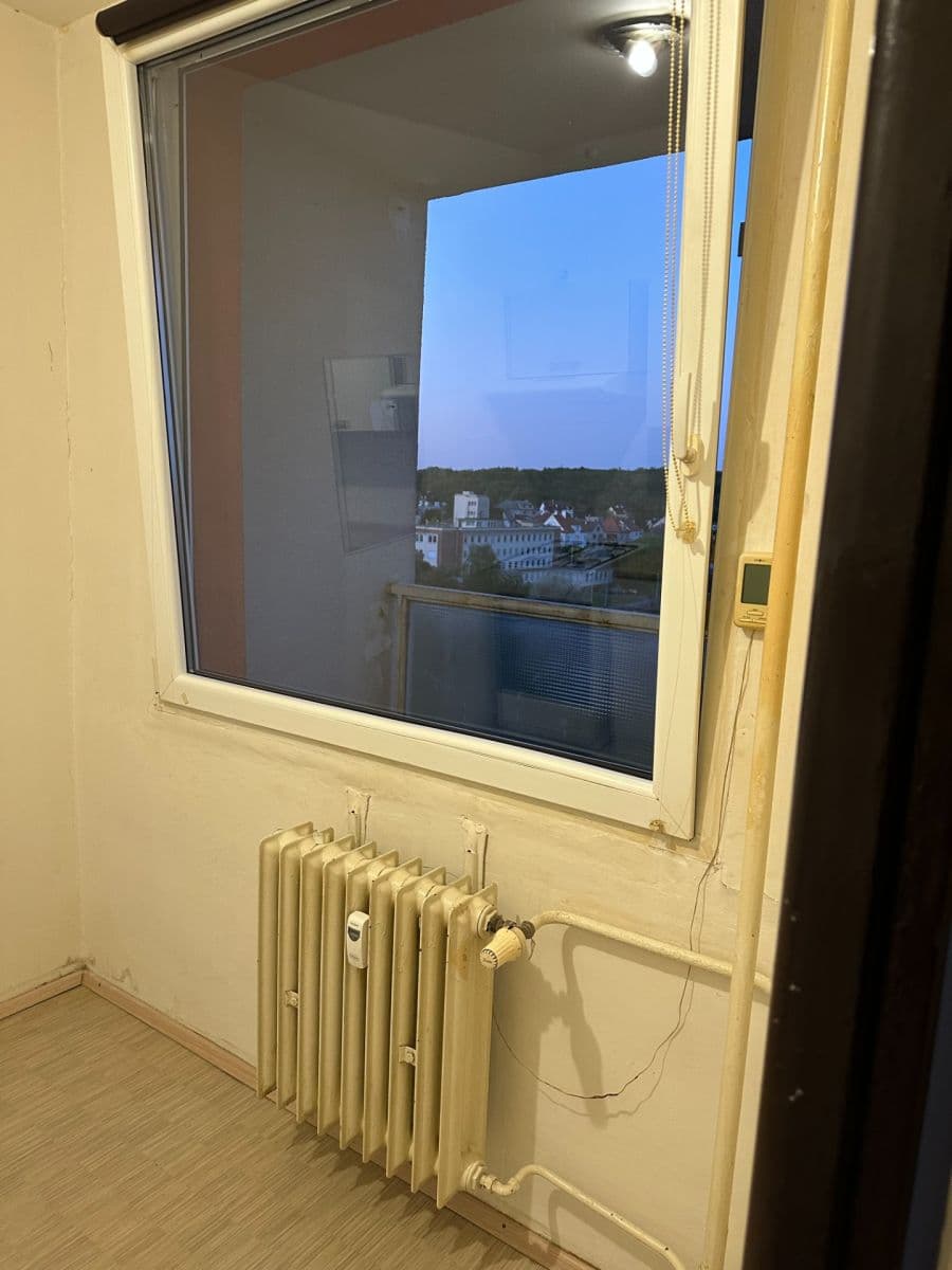 Prenájom bytu 1-izbový 38 m², Třeboradická, Praha, Praha Prenájom bytu 1-izbový 38 m², Třeboradická, Praha, Praha