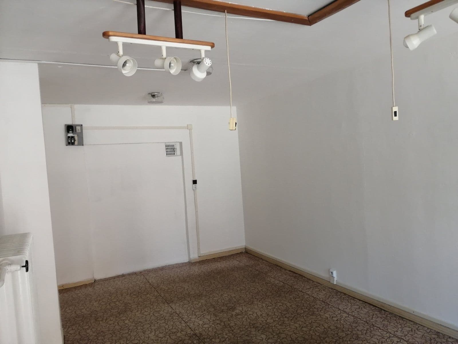 Prenájom nebytového priestoru 20 m², Masarykova třída, Orlová, Moravskoslezský kraj Prenájom nebytového priestoru 20 m², Masarykova třída, Orlová, Moravskoslezský kraj