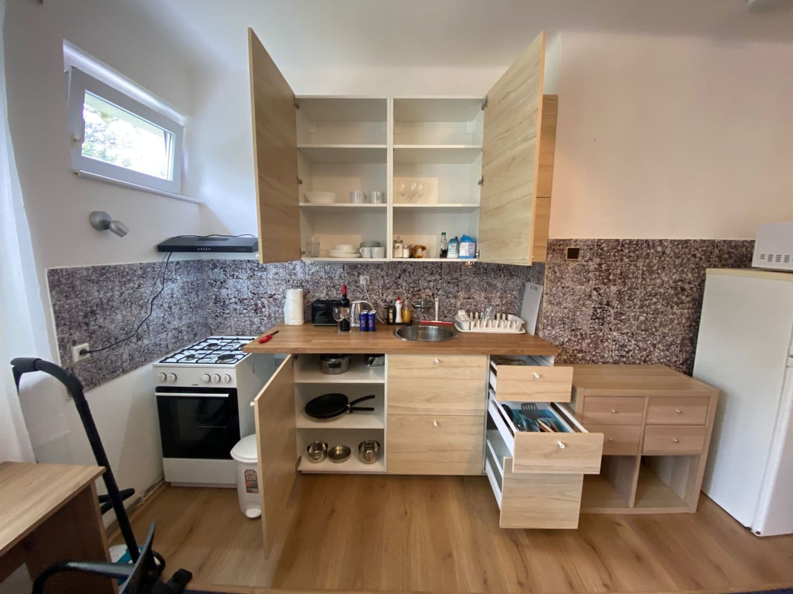 Prenájom bytu 40 m², Humpolecká, Praha, Praha Prenájom bytu 40 m², Humpolecká, Praha, Praha