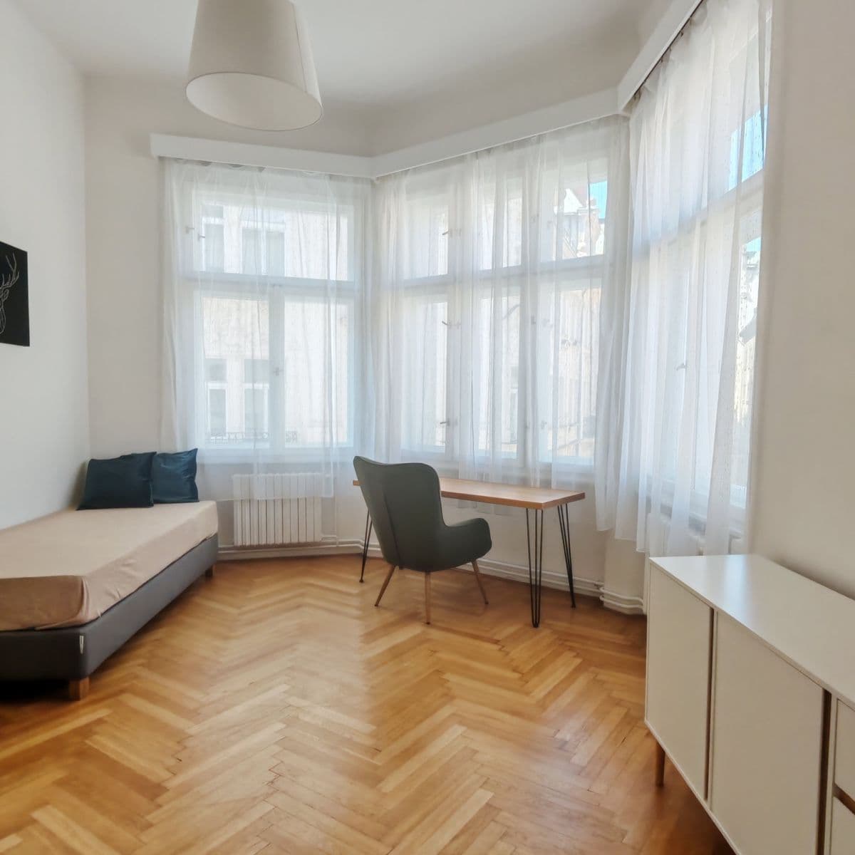 Prenájom bytu 4-izbový 112 m², Pštrossova, Praha, Praha Prenájom bytu 4-izbový 112 m², Pštrossova, Praha, Praha
