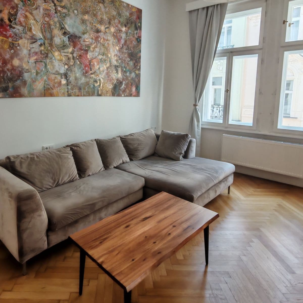 Prenájom bytu 4-izbový 112 m², Pštrossova, Praha, Praha Prenájom bytu 4-izbový 112 m², Pštrossova, Praha, Praha
