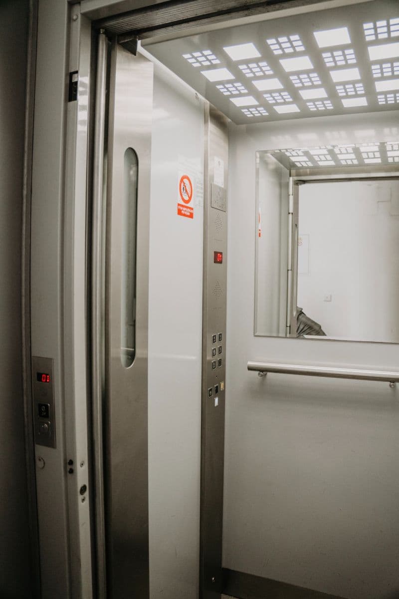 Prenájom bytu 4-izbový 112 m², Pštrossova, Praha, Praha Prenájom bytu 4-izbový 112 m², Pštrossova, Praha, Praha