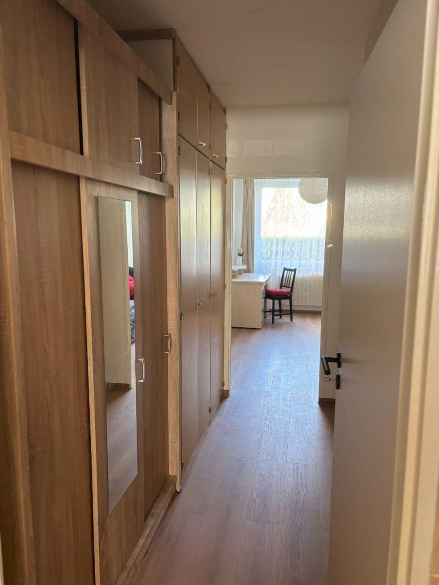 Prenájom bytu 3-izbový 71 m², Přecechtělova, Praha, Praha Prenájom bytu 3-izbový 71 m², Přecechtělova, Praha, Praha