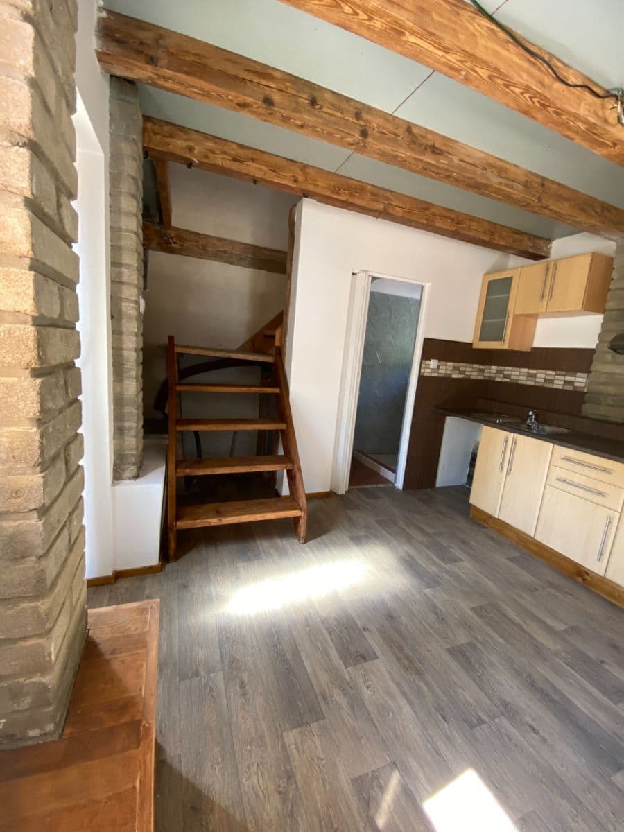 Prenájom rekreačného objektu 32 m², pozemek 800 m², Smrková, Svojetice, Středočeský kraj Prenájom rekreačného objektu 32 m², pozemek 800 m², Smrková, Svojetice, Středočeský kraj