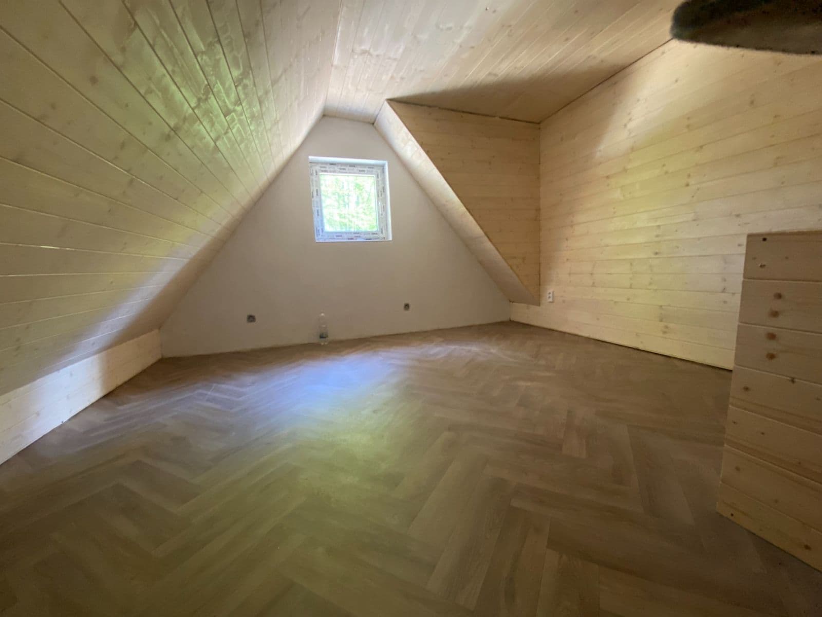 Prenájom rekreačného objektu 32 m², pozemek 800 m², Smrková, Svojetice, Středočeský kraj Prenájom rekreačného objektu 32 m², pozemek 800 m², Smrková, Svojetice, Středočeský kraj