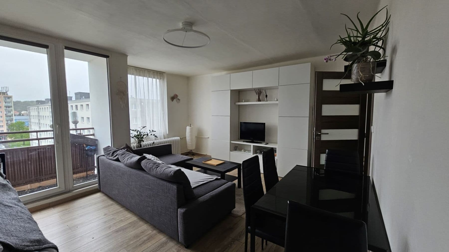 Prenájom bytu 1-izbový 33 m², Třída Míru, Beroun, Středočeský kraj Prenájom bytu 1-izbový 33 m², Třída Míru, Beroun, Středočeský kraj