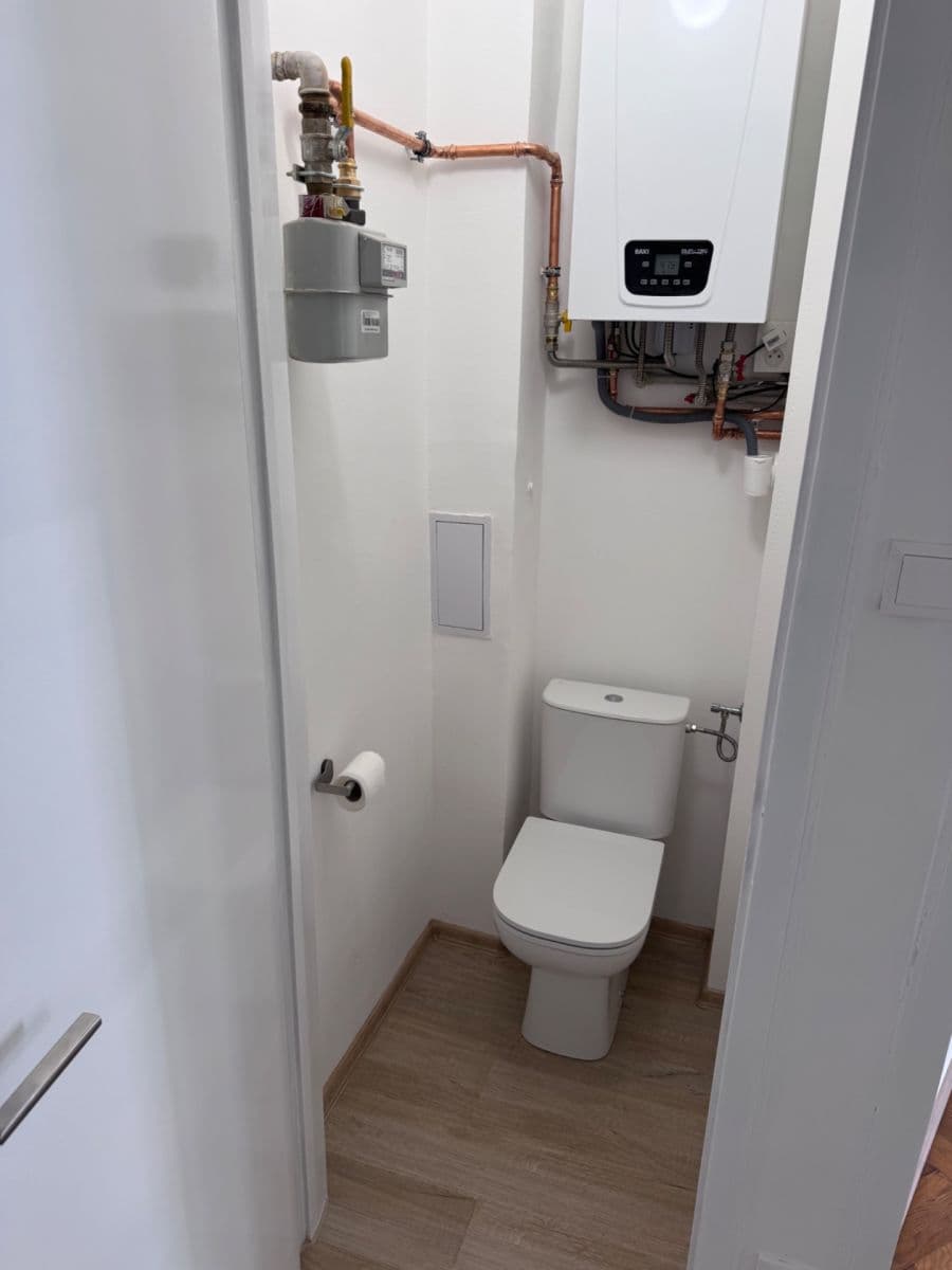 Prenájom bytu 1-izbový 35 m², Terronská, Praha, Praha Prenájom bytu 1-izbový 35 m², Terronská, Praha, Praha