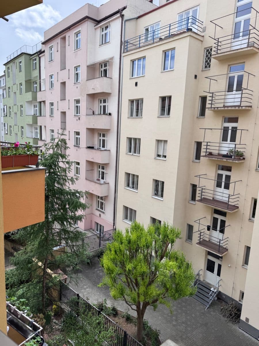 Prenájom bytu 1-izbový 35 m², Terronská, Praha, Praha Prenájom bytu 1-izbový 35 m², Terronská, Praha, Praha