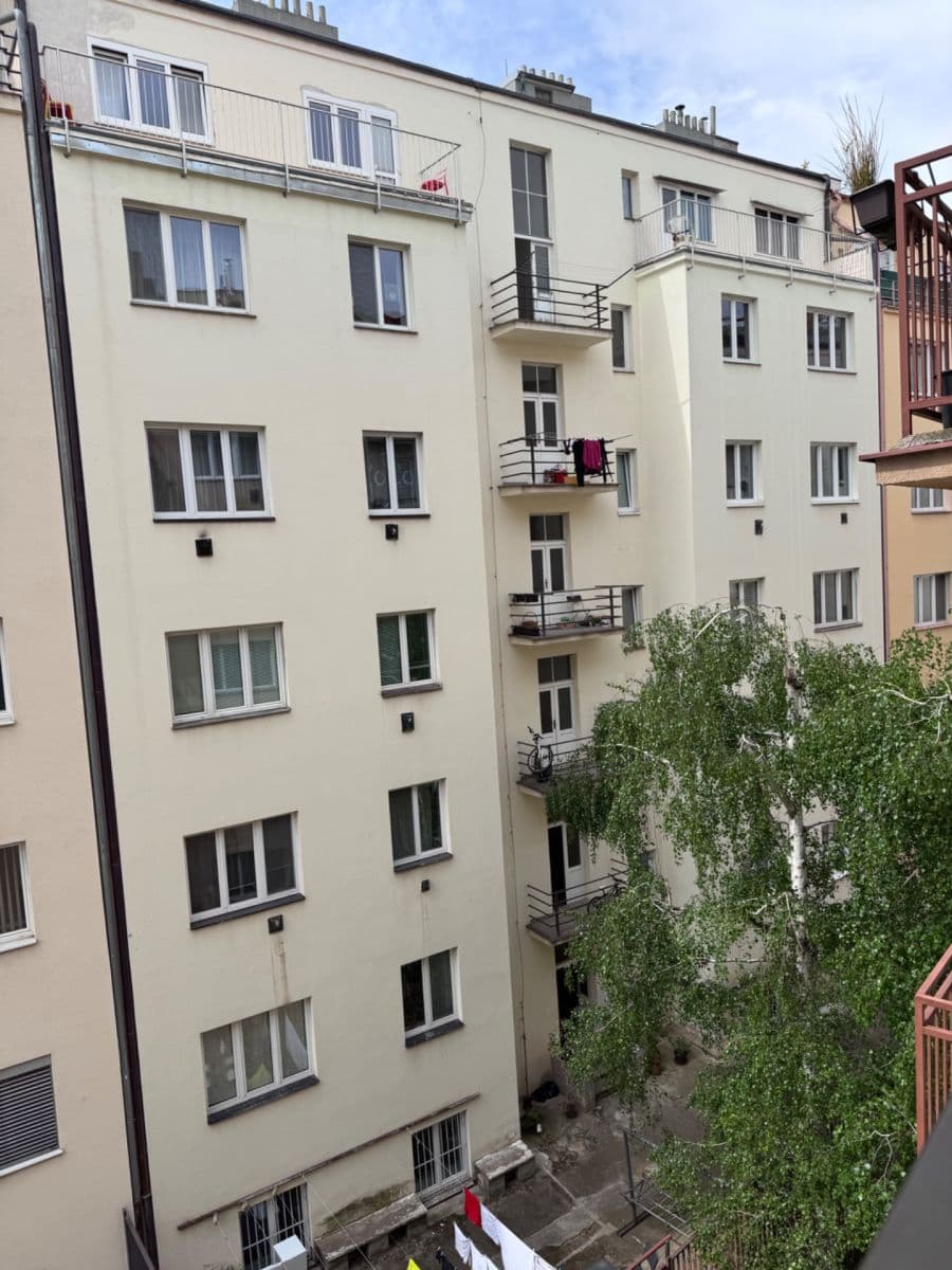 Prenájom bytu 1-izbový 35 m², Terronská, Praha, Praha Prenájom bytu 1-izbový 35 m², Terronská, Praha, Praha