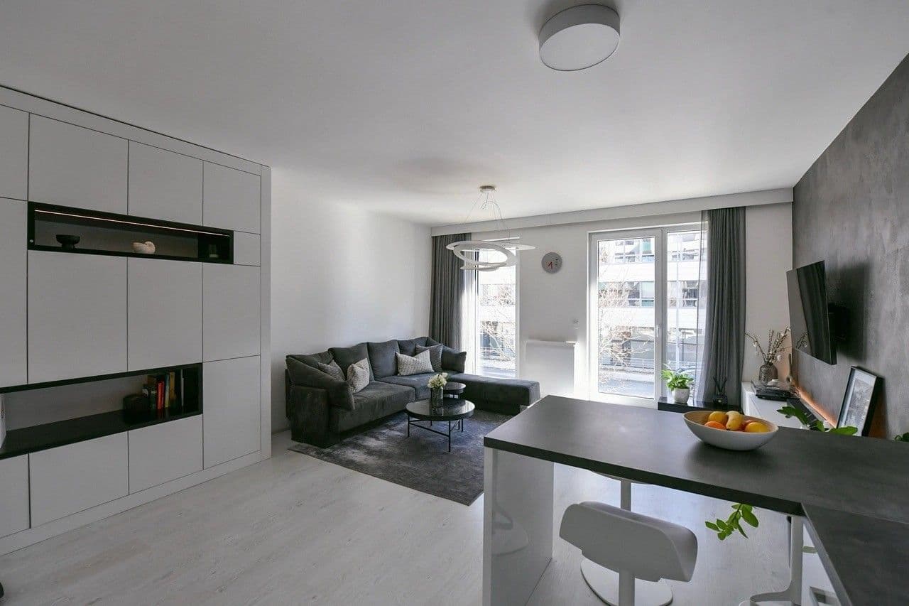 Prenájom bytu 3-izbový 83 m², Petržílkova, Praha, Praha Prenájom bytu 3-izbový 83 m², Petržílkova, Praha, Praha