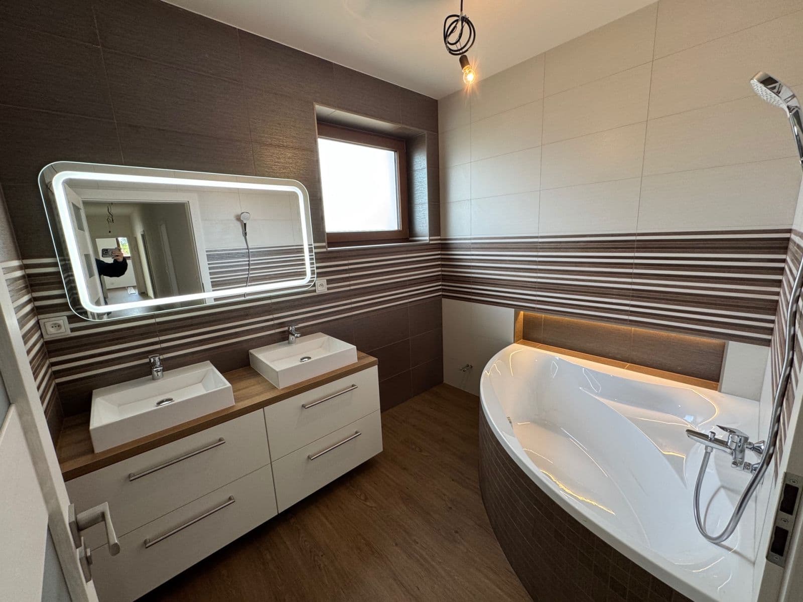 Prenájom domu 296 m², pozemek 1.662 m², Kunice, Středočeský kraj Prenájom domu 296 m², pozemek 1.662 m², Kunice, Středočeský kraj