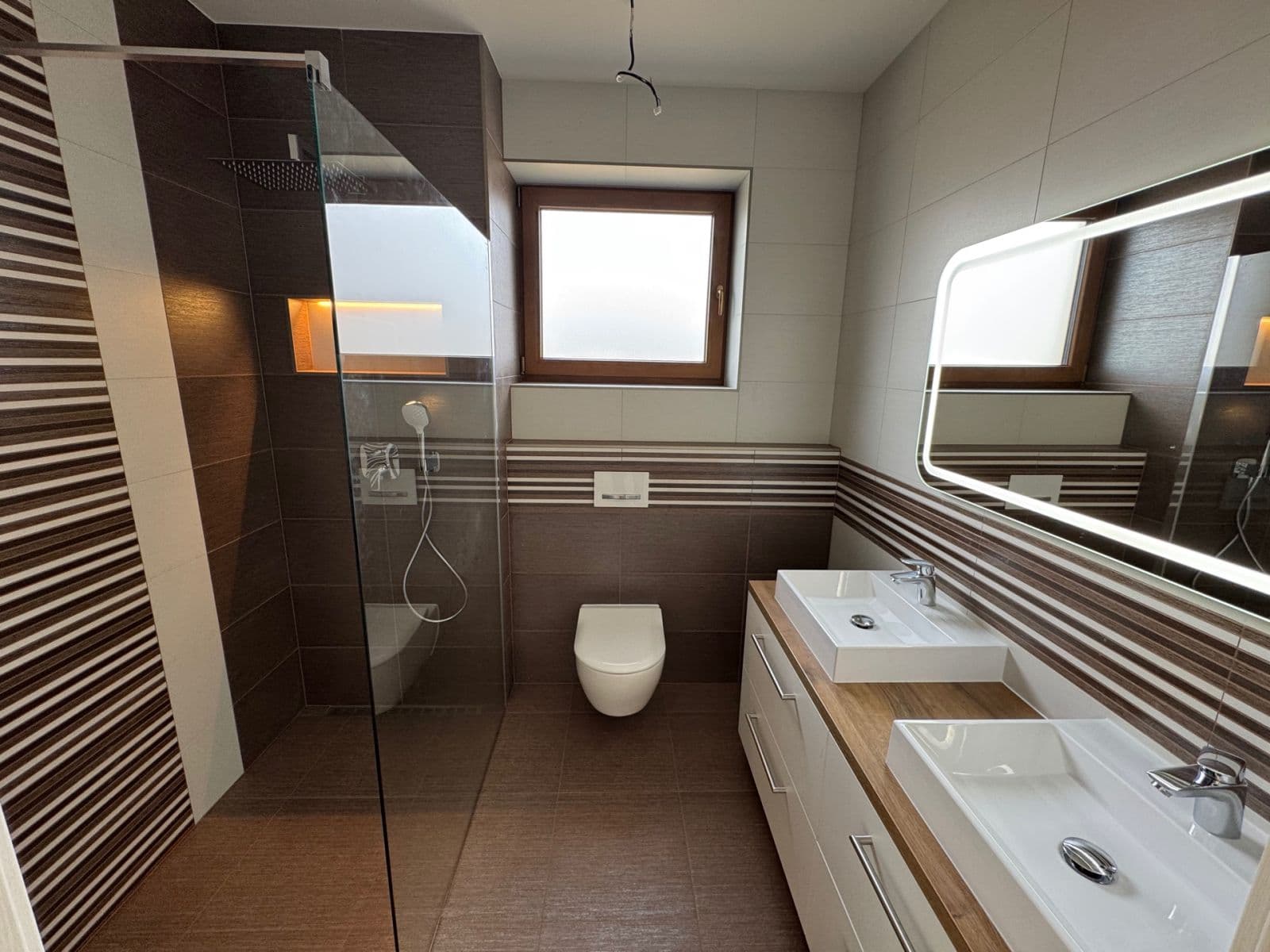 Prenájom domu 296 m², pozemek 1.662 m², Kunice, Středočeský kraj Prenájom domu 296 m², pozemek 1.662 m², Kunice, Středočeský kraj