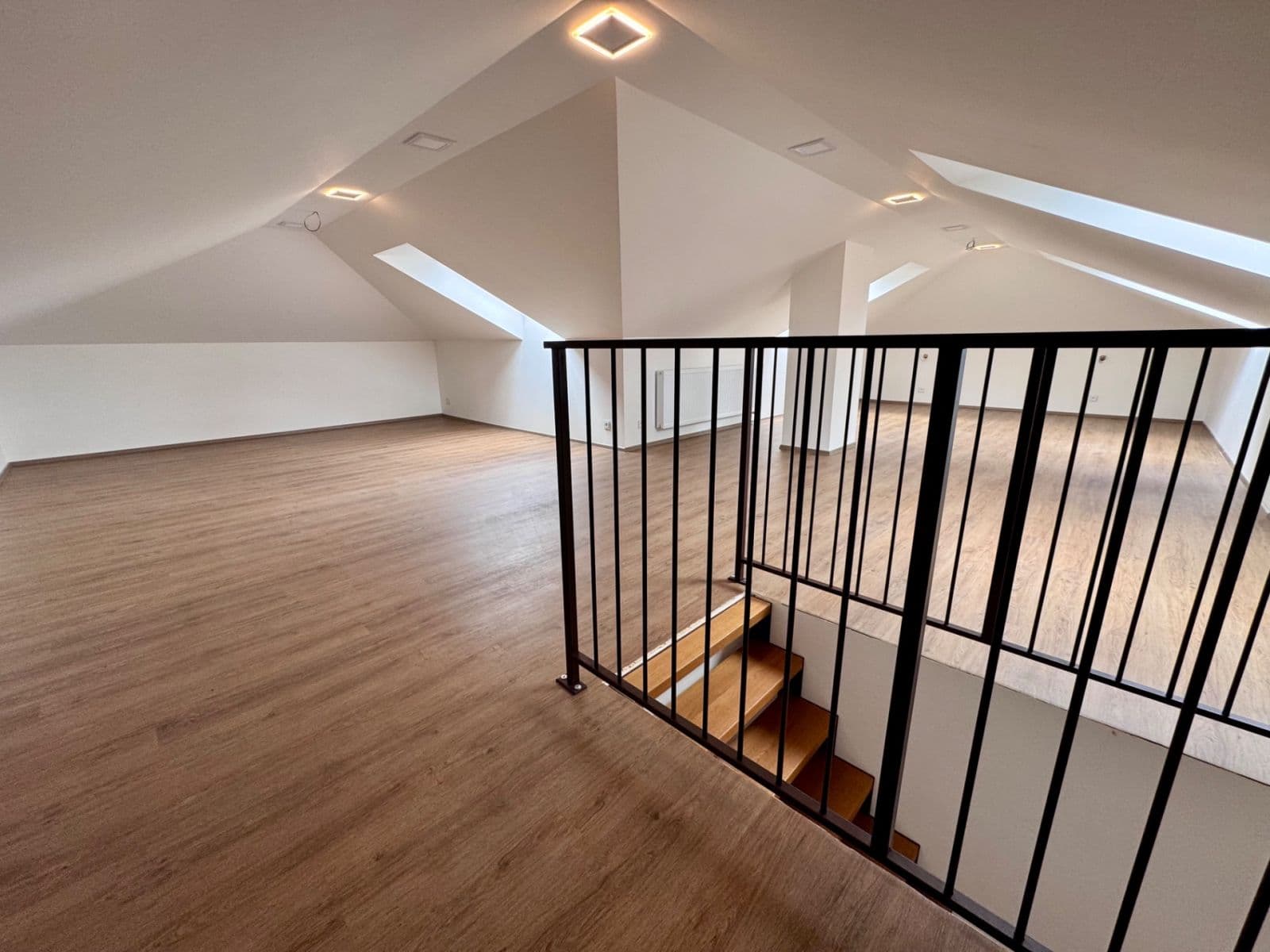 Prenájom domu 296 m², pozemek 1.662 m², Kunice, Středočeský kraj Prenájom domu 296 m², pozemek 1.662 m², Kunice, Středočeský kraj