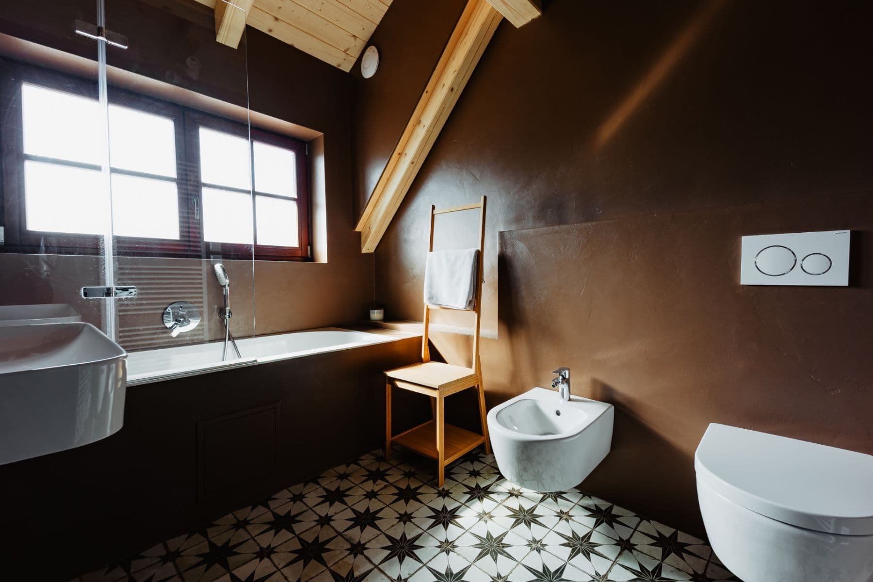 Predaj domu 425 m², pozemek 1.451 m², Lužany, Královéhradecký kraj Predaj domu 425 m², pozemek 1.451 m², Lužany, Královéhradecký kraj