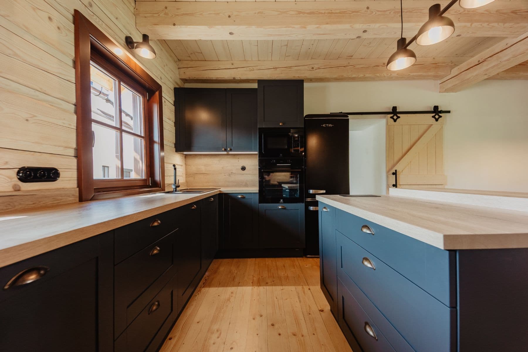 Predaj domu 425 m², pozemek 1.451 m², Lužany, Královéhradecký kraj Predaj domu 425 m², pozemek 1.451 m², Lužany, Královéhradecký kraj