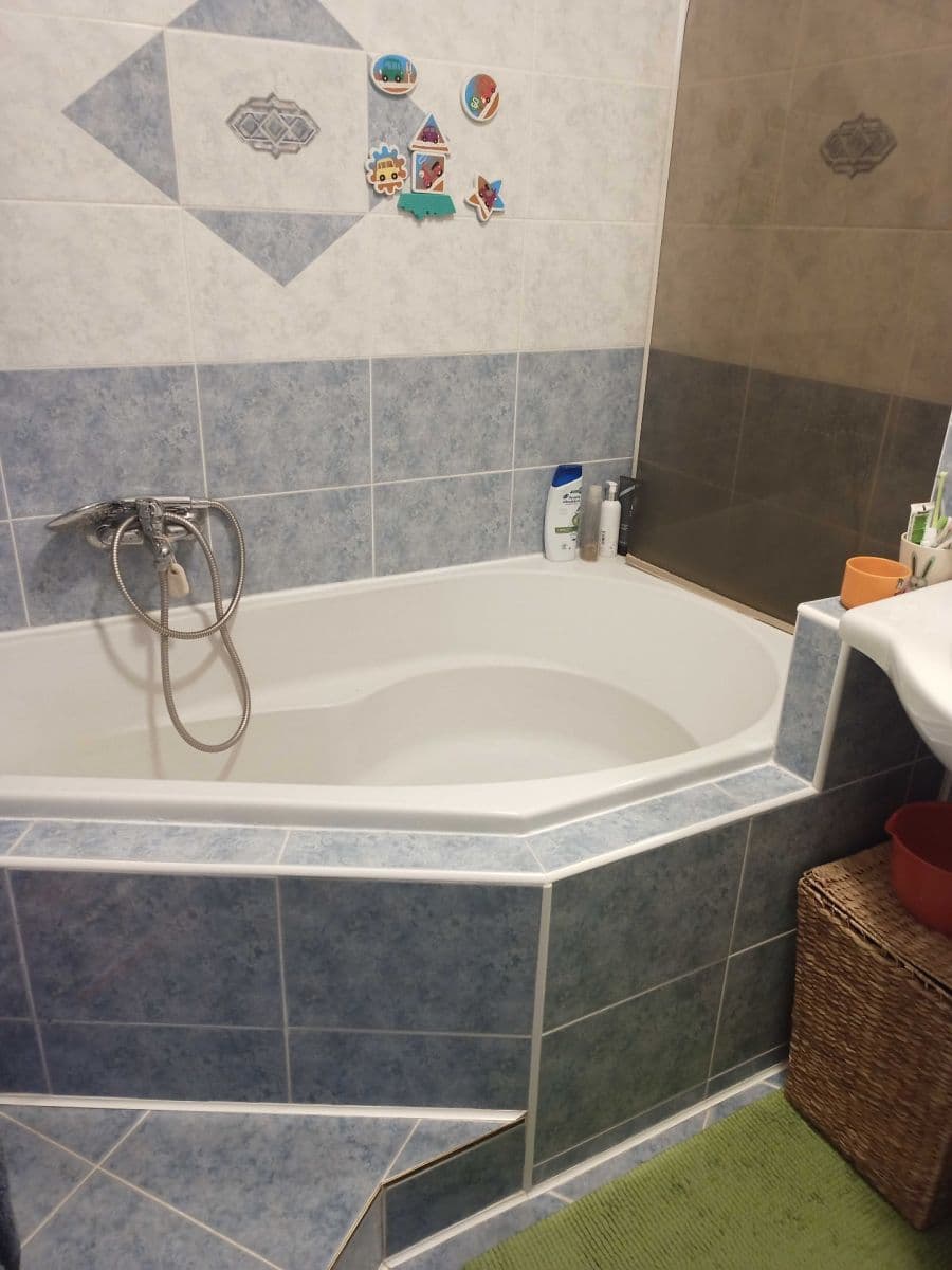 Prenájom bytu 3-izbový 71 m², Lazecká, Olomouc, Olomoucký kraj Prenájom bytu 3-izbový 71 m², Lazecká, Olomouc, Olomoucký kraj
