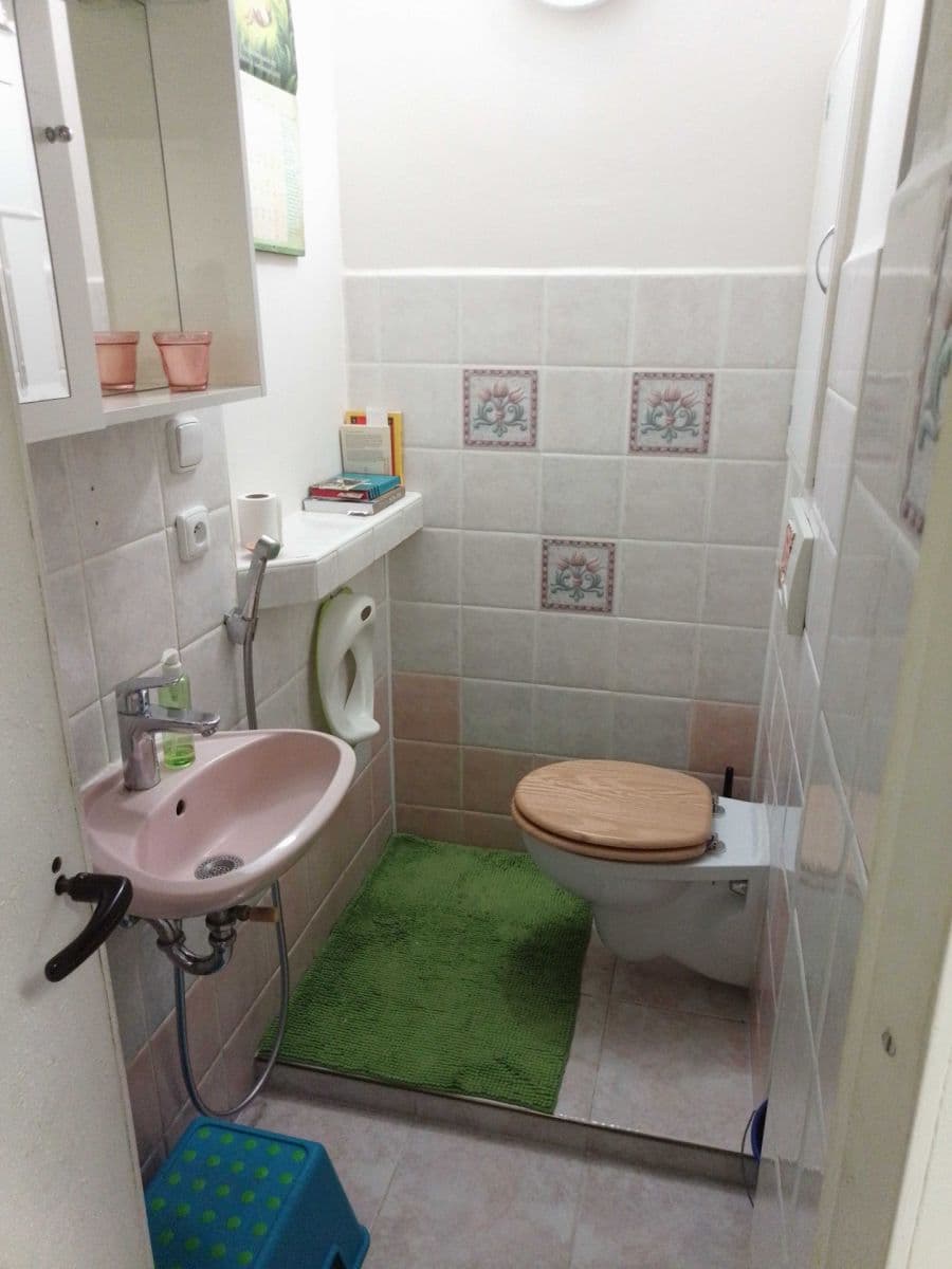 Prenájom bytu 3-izbový 71 m², Lazecká, Olomouc, Olomoucký kraj Prenájom bytu 3-izbový 71 m², Lazecká, Olomouc, Olomoucký kraj