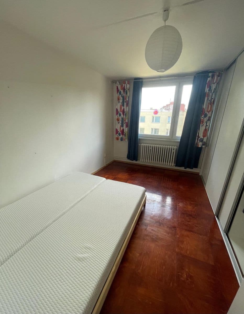 Prenájom bytu 3-izbový 71 m², Lazecká, Olomouc, Olomoucký kraj Prenájom bytu 3-izbový 71 m², Lazecká, Olomouc, Olomoucký kraj