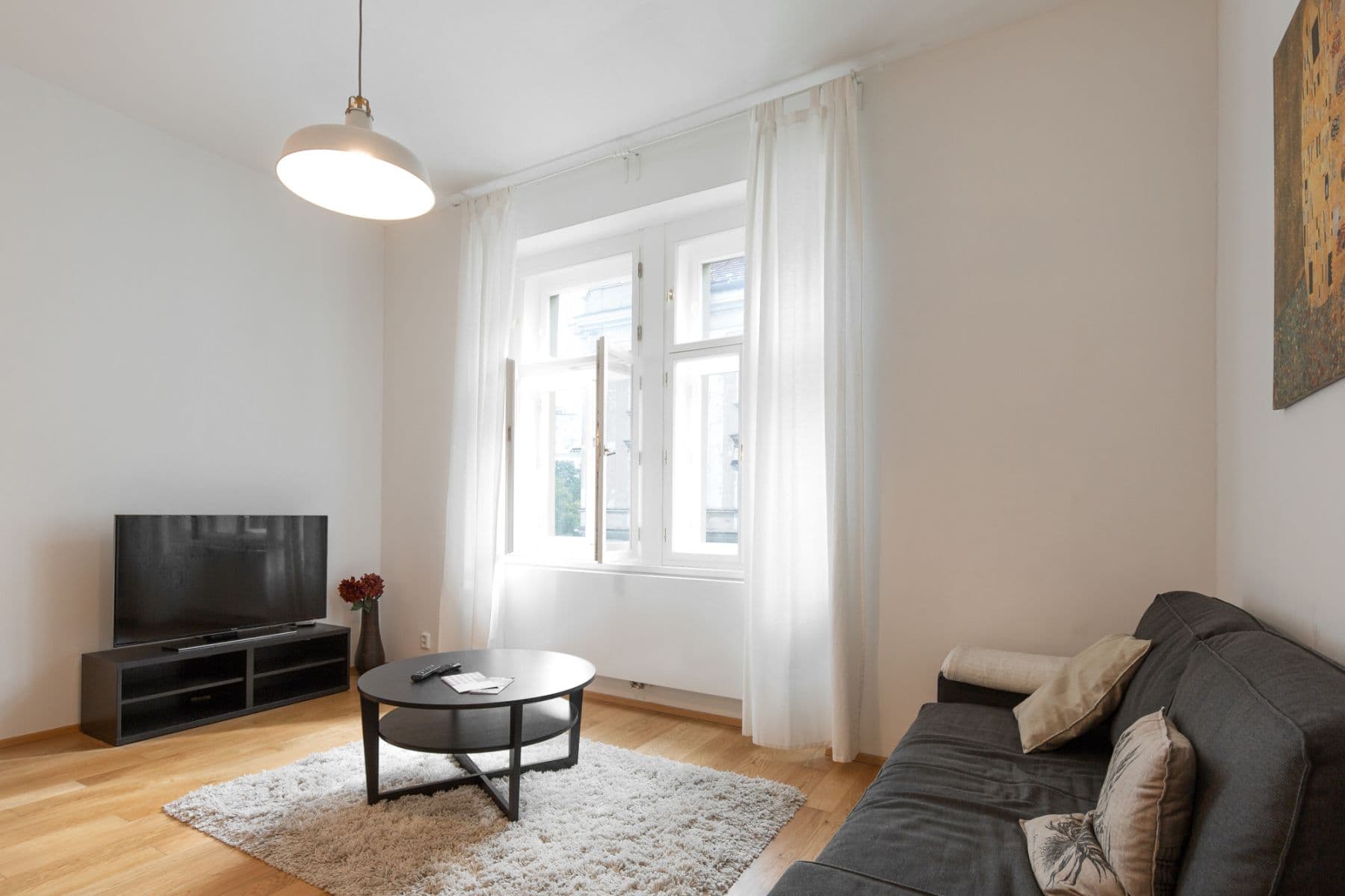 Prenájom bytu 60 m², Trojická, Praha, Praha Prenájom bytu 60 m², Trojická, Praha, Praha