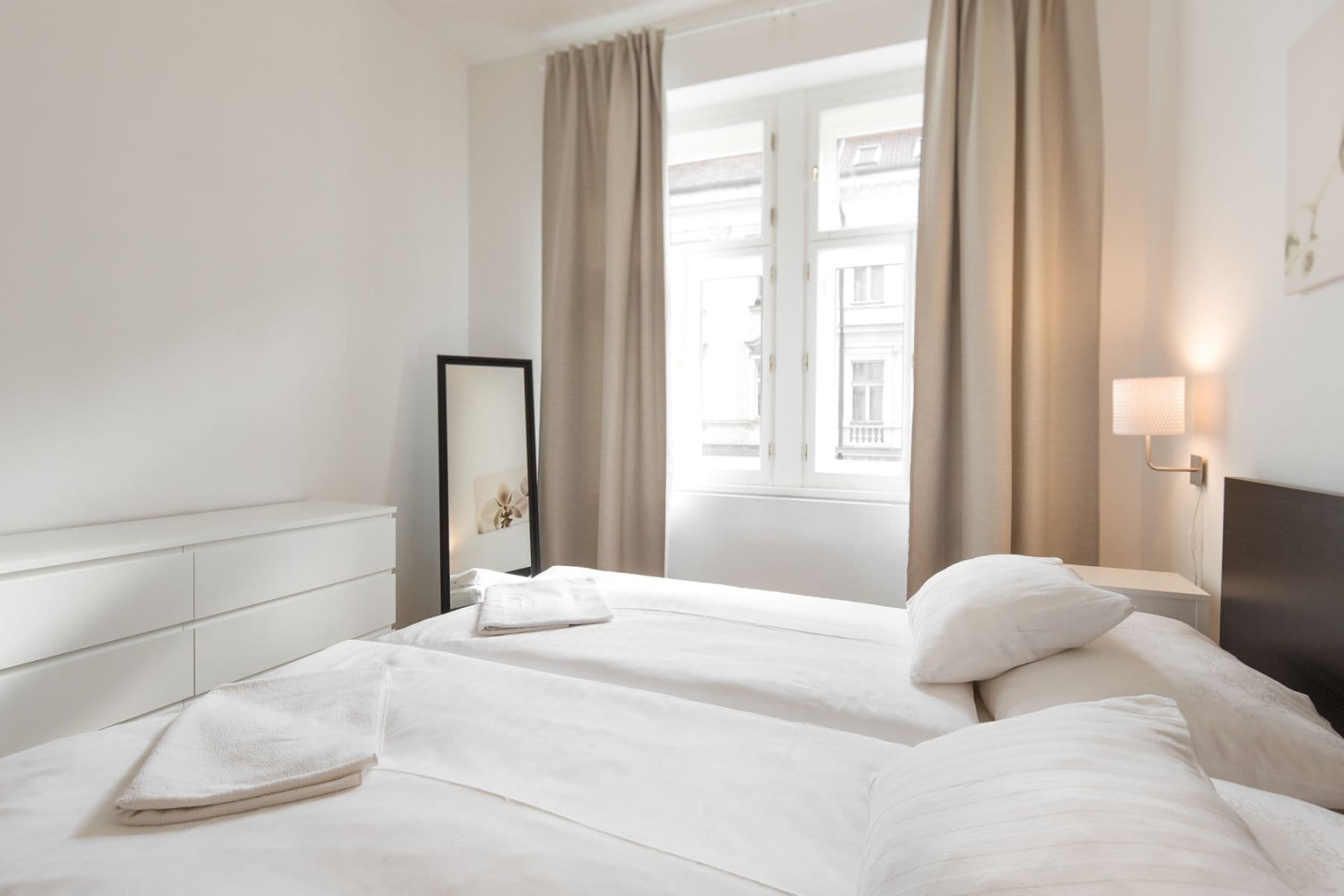 Prenájom bytu 60 m², Trojická, Praha, Praha Prenájom bytu 60 m², Trojická, Praha, Praha