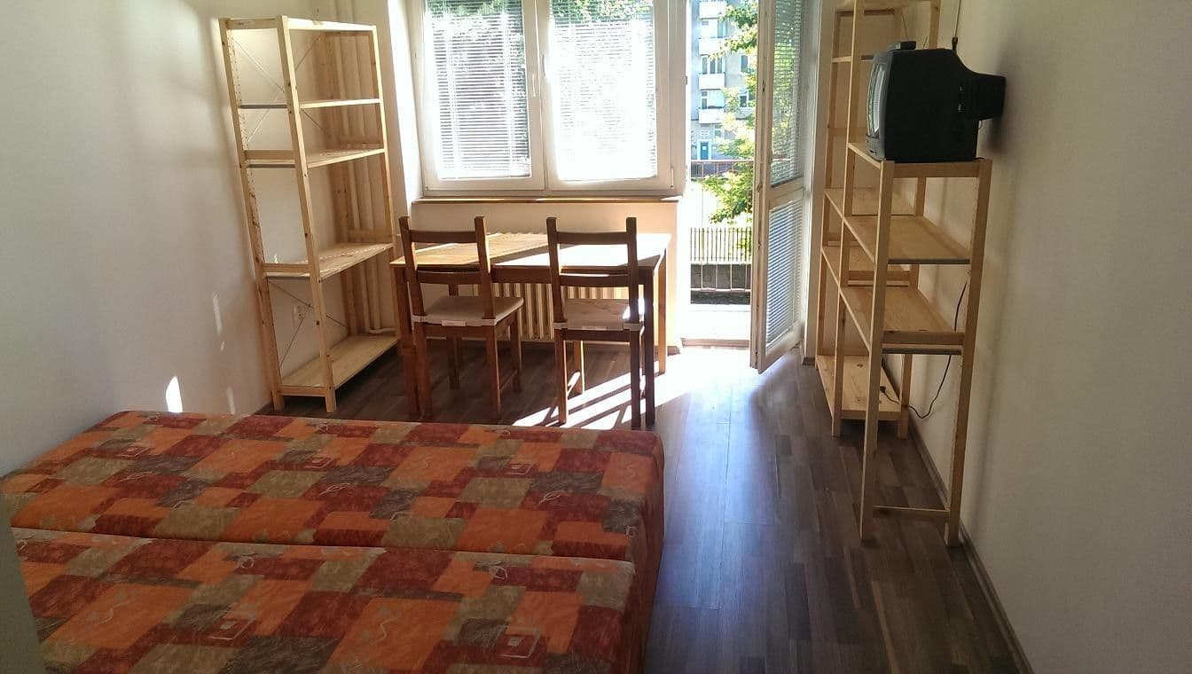 Prenájom bytu 1-izbový 27 m², Horná, Rača, Bratislavský kraj Prenájom bytu 1-izbový 27 m², Horná, Rača, Bratislavský kraj