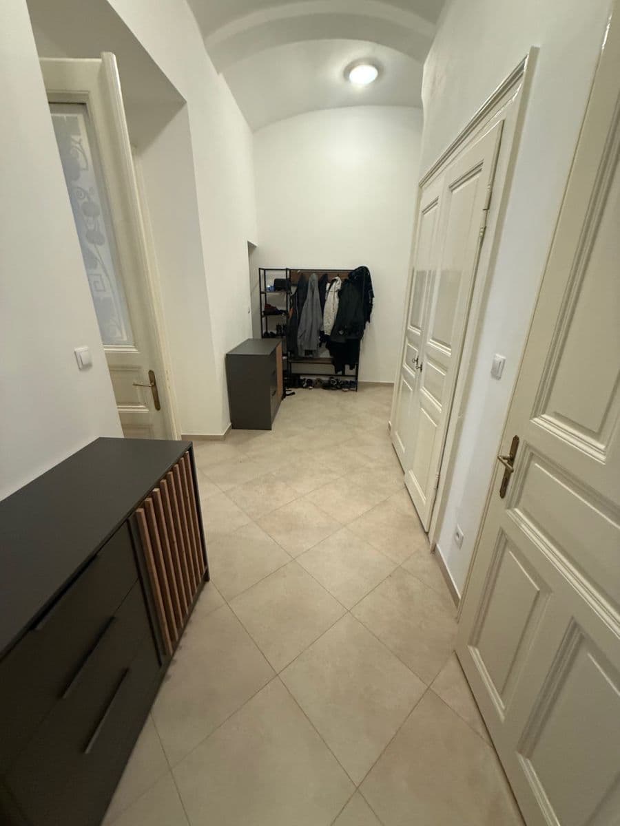 Prenájom bytu 2-izbový 92 m², Chodská, Praha, Praha Prenájom bytu 2-izbový 92 m², Chodská, Praha, Praha