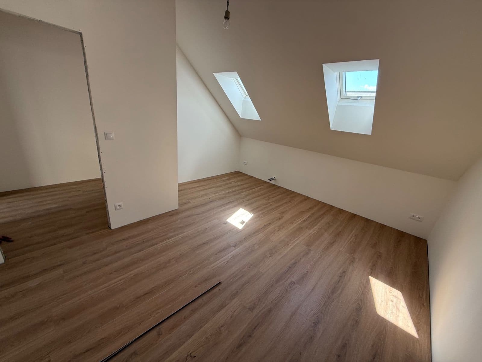 Prenájom bytu 2-izbový 87 m², Chodská, Praha, Praha Prenájom bytu 2-izbový 87 m², Chodská, Praha, Praha
