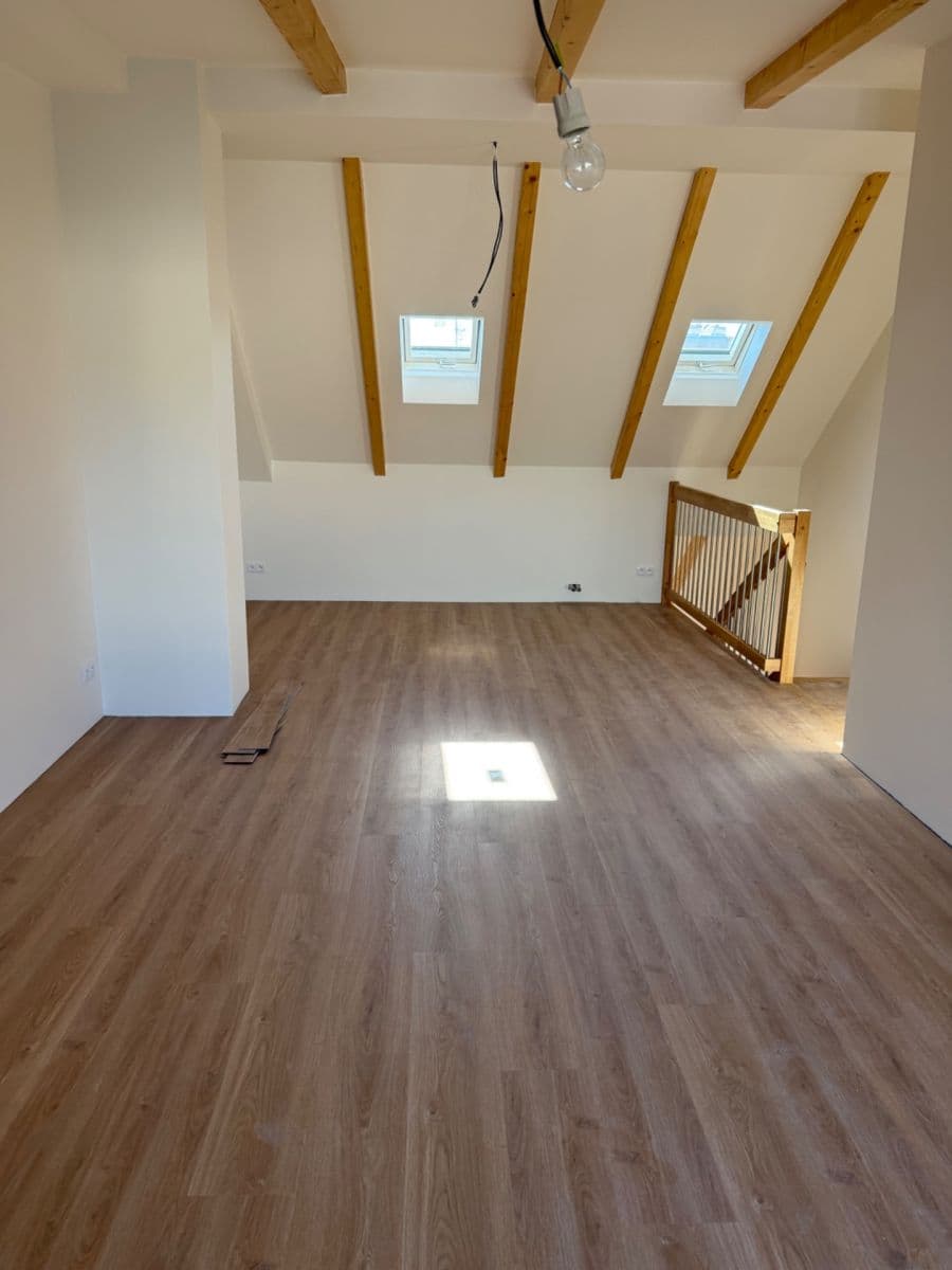 Prenájom bytu 2-izbový 87 m², Chodská, Praha, Praha Prenájom bytu 2-izbový 87 m², Chodská, Praha, Praha