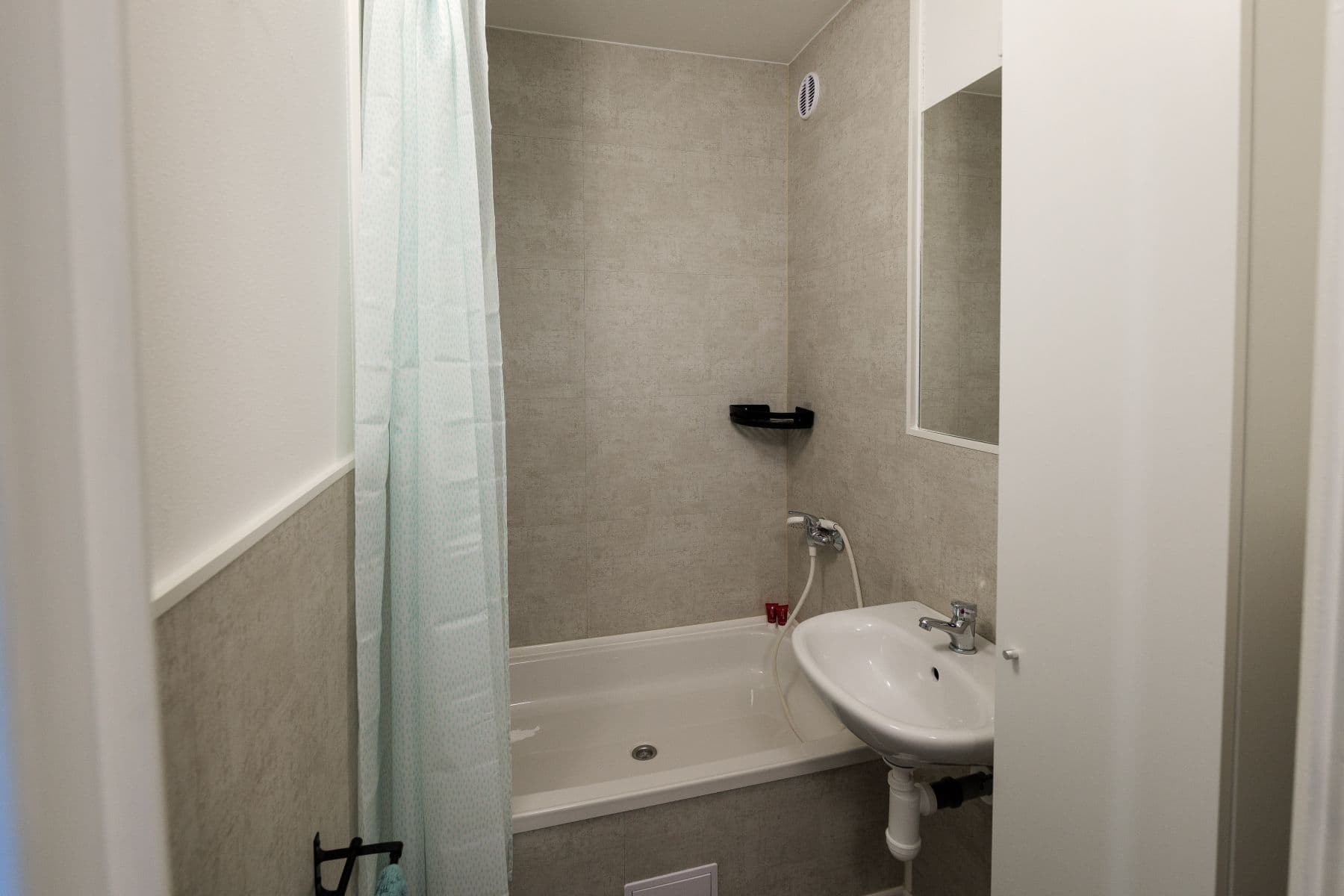 Prenájom bytu 1.080 m², Kutilova, Praha, Praha Prenájom bytu 1.080 m², Kutilova, Praha, Praha