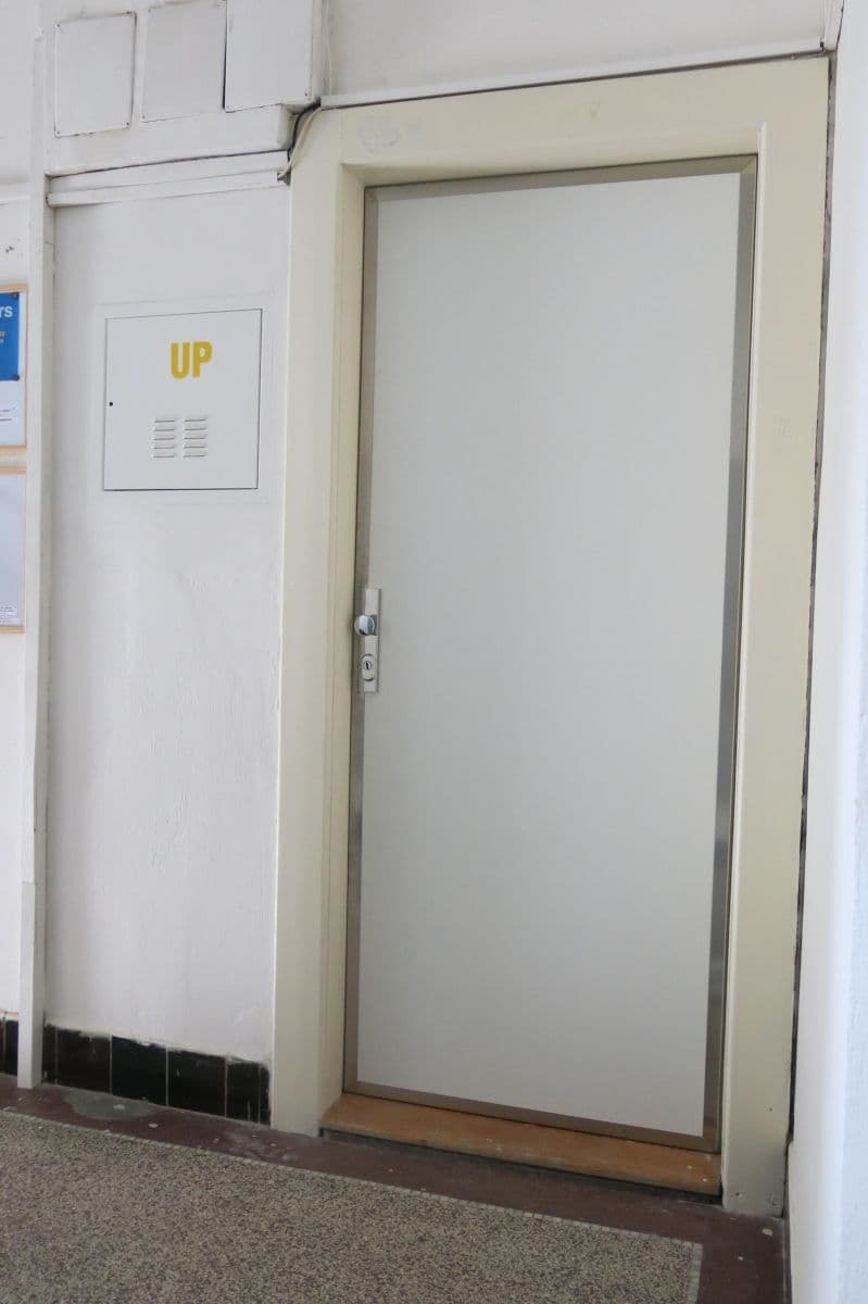 Prenájom bytu 1-izbový 28 m², Na Hutích, Praha, Praha Prenájom bytu 1-izbový 28 m², Na Hutích, Praha, Praha