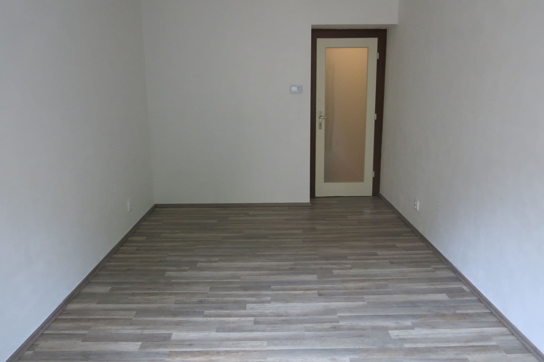Prenájom bytu 1-izbový 28 m², Na Hutích, Praha, Praha Prenájom bytu 1-izbový 28 m², Na Hutích, Praha, Praha