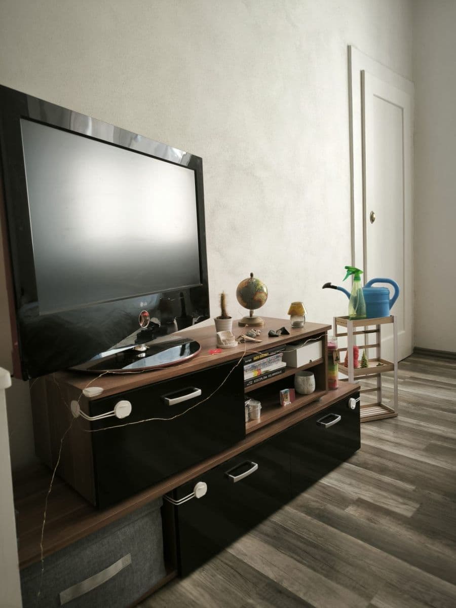 Prenájom bytu 1-izbový 28 m², Na Hutích, Praha, Praha Prenájom bytu 1-izbový 28 m², Na Hutích, Praha, Praha