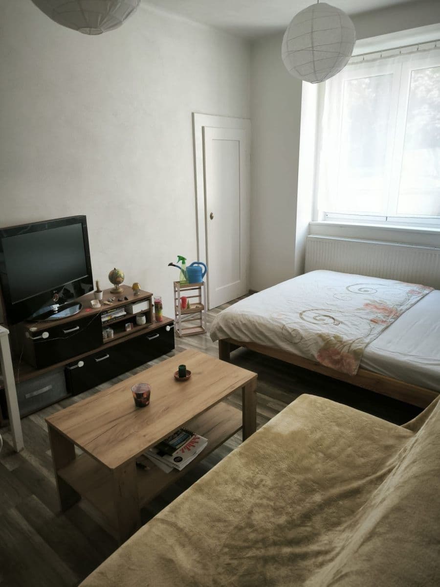 Prenájom bytu 1-izbový 28 m², Na Hutích, Praha, Praha Prenájom bytu 1-izbový 28 m², Na Hutích, Praha, Praha