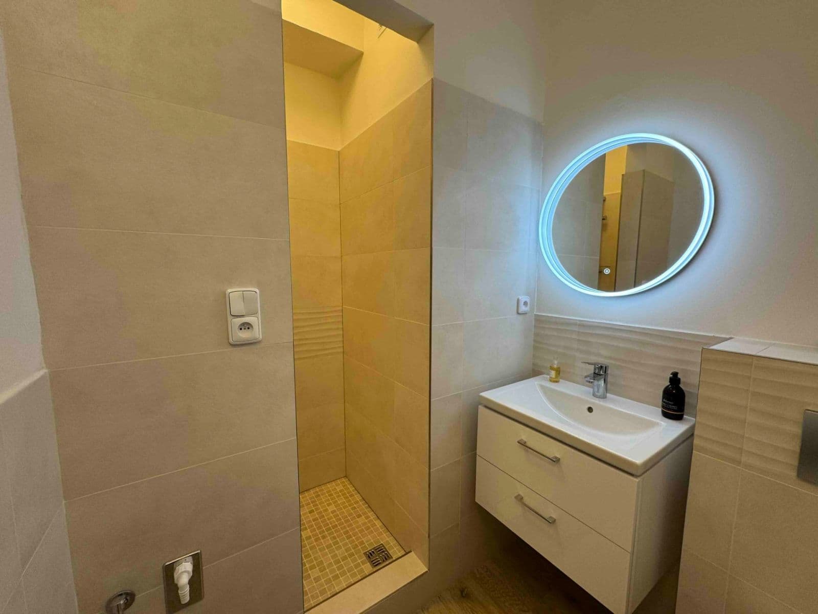 Prenájom bytu 1-izbový 40 m², Marie Pujmanové, Most, Ústecký kraj Prenájom bytu 1-izbový 40 m², Marie Pujmanové, Most, Ústecký kraj