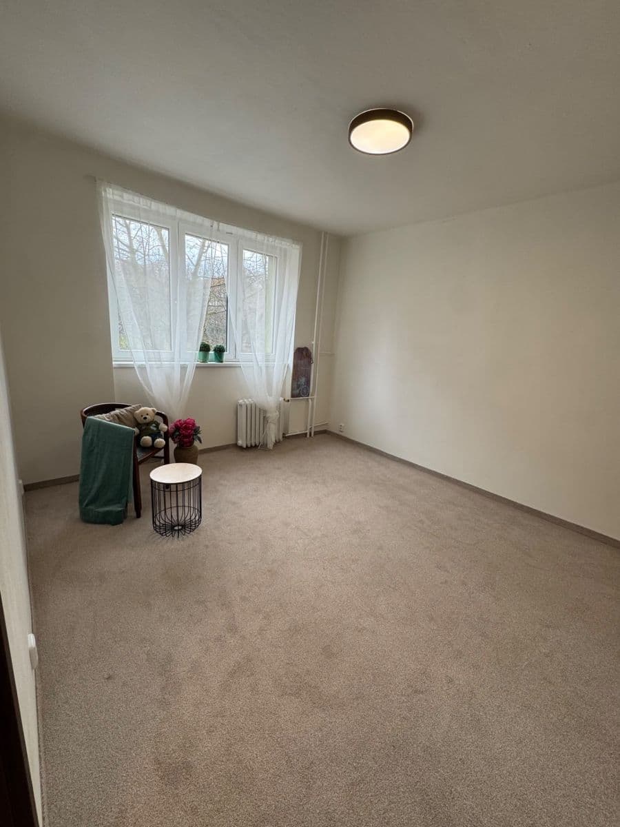 Prenájom bytu 1-izbový 40 m², Marie Pujmanové, Most, Ústecký kraj Prenájom bytu 1-izbový 40 m², Marie Pujmanové, Most, Ústecký kraj