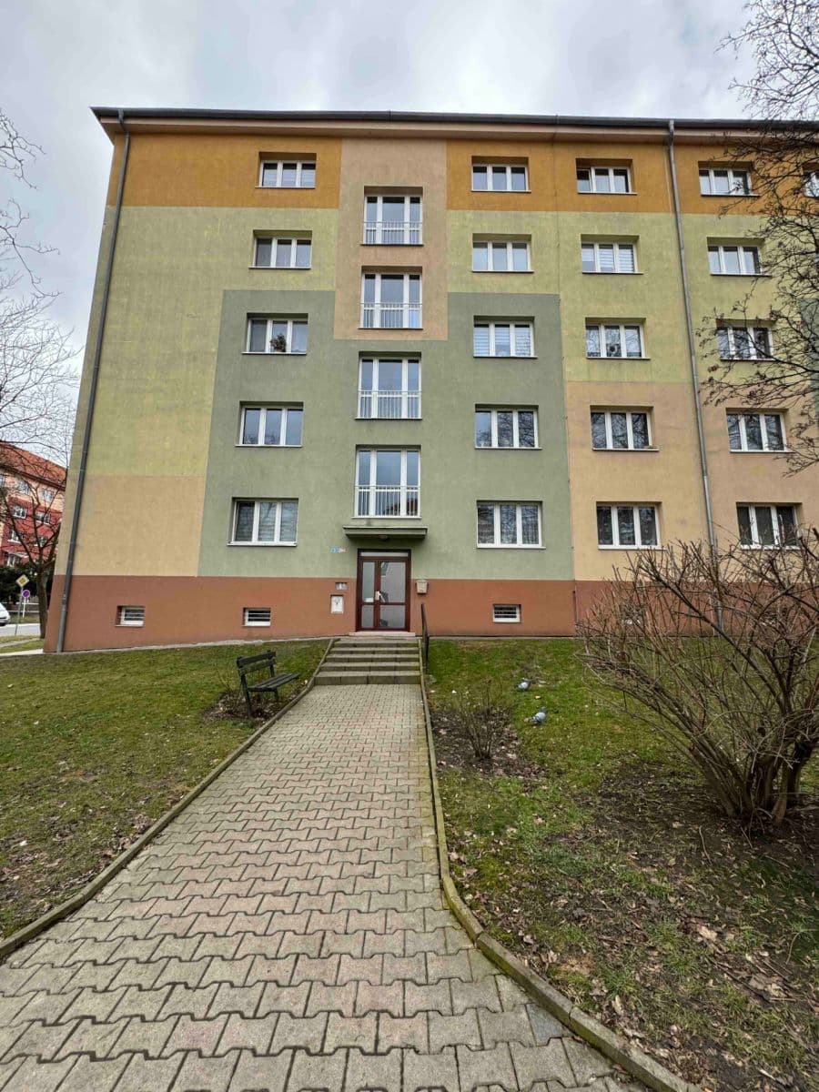 Prenájom bytu 1-izbový 40 m², Marie Pujmanové, Most, Ústecký kraj Prenájom bytu 1-izbový 40 m², Marie Pujmanové, Most, Ústecký kraj