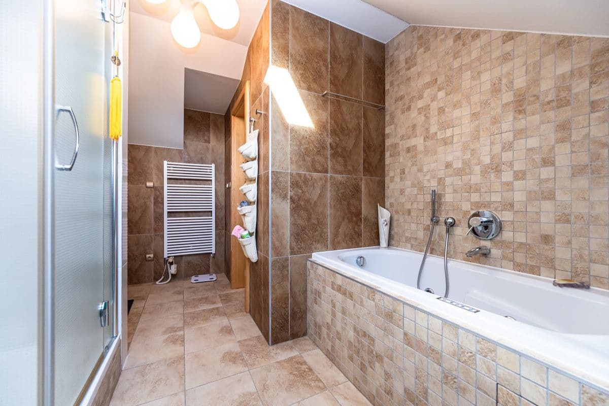 Predaj bytu 3-izbový 158 m², Korunní, Praha, Praha Predaj bytu 3-izbový 158 m², Korunní, Praha, Praha