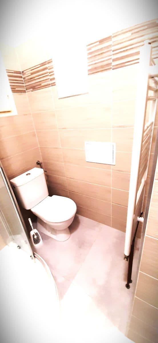 Prenájom bytu 2-izbový 48 m², náměstí Dr. Václava Holého, Praha, Praha Prenájom bytu 2-izbový 48 m², náměstí Dr. Václava Holého, Praha, Praha